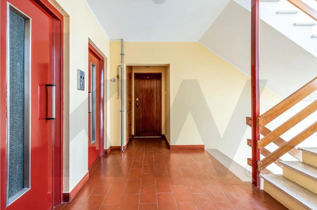 Apartamento T3 para Arrendamento em Lumiar Foto 5