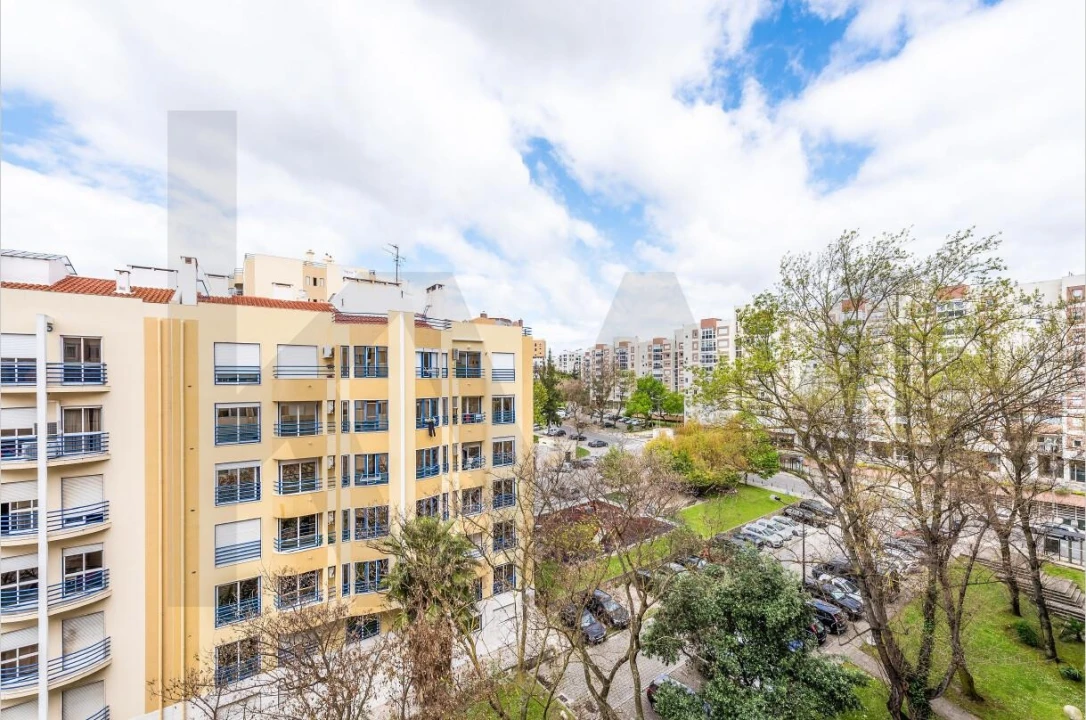 Apartamento T3 para Arrendamento em Lumiar Foto 2