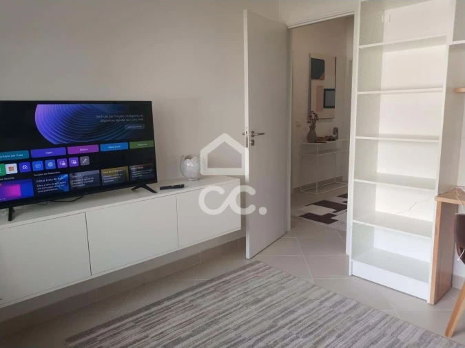 Apartamento T2 para Arrendamento em Santo Antonio dos Olivais Foto 7