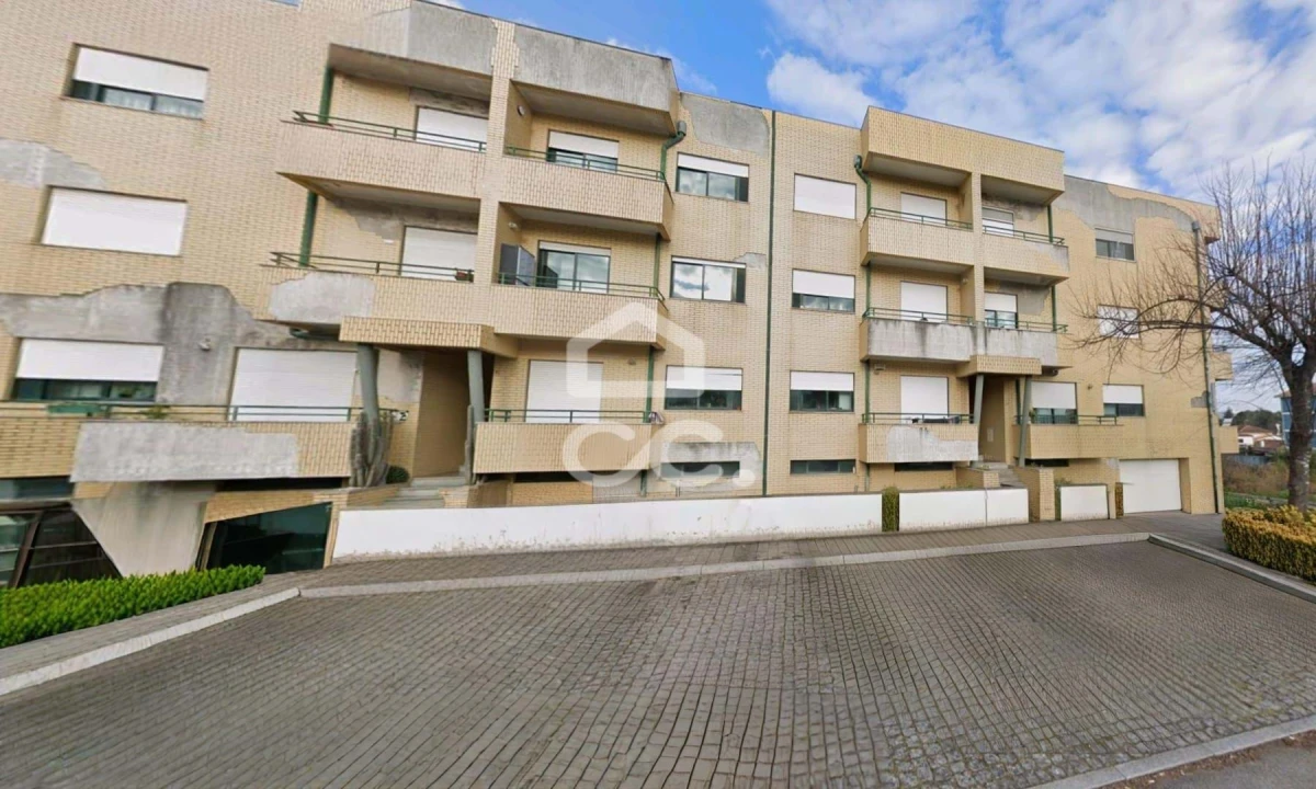 Garagem para Venda em Rio Tinto Foto 2