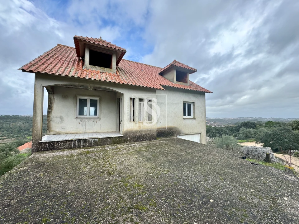 Moradia T4 para Venda em Nossa Senhora da Piedade Foto 1