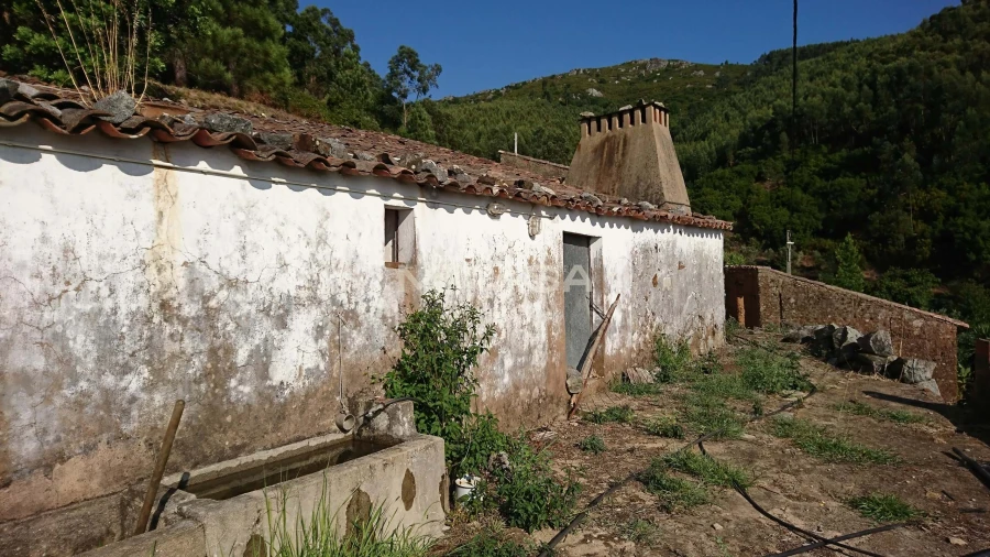 Moradia T2 para Venda em Monchique Foto 5