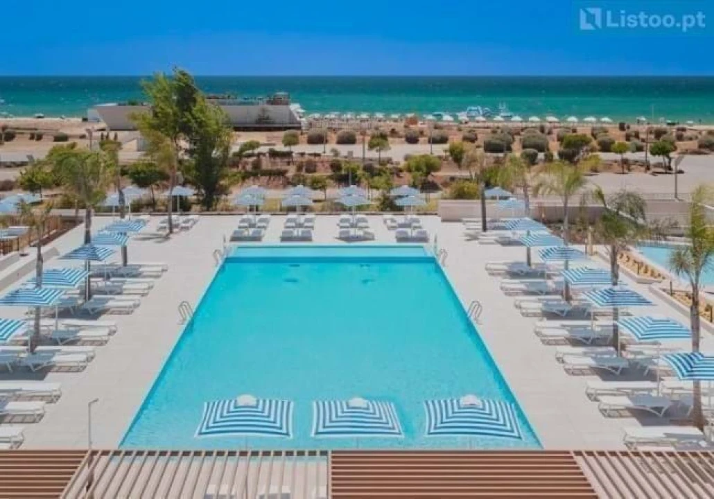 Apartamento T2 para Venda em Quarteira Foto 5