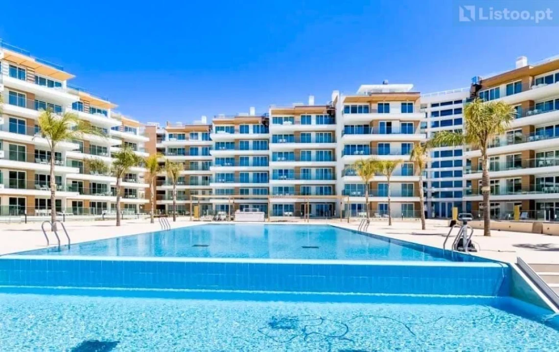 Apartamento T2 para Venda em Quarteira Foto 16