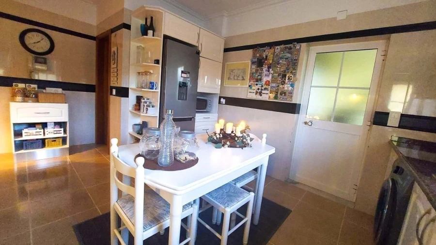 Moradia T4 para Venda em São Domingos de Rana Foto 20