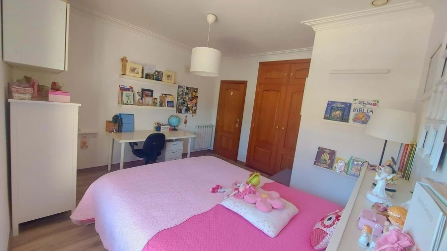 Moradia T4 para Venda em São Domingos de Rana Foto 16