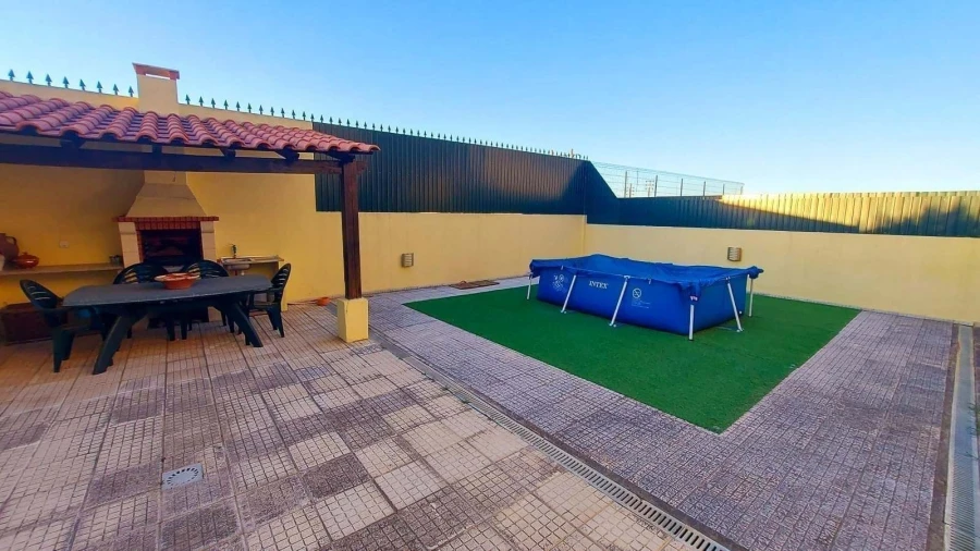 Moradia T4 para Venda em São Domingos de Rana Foto 6