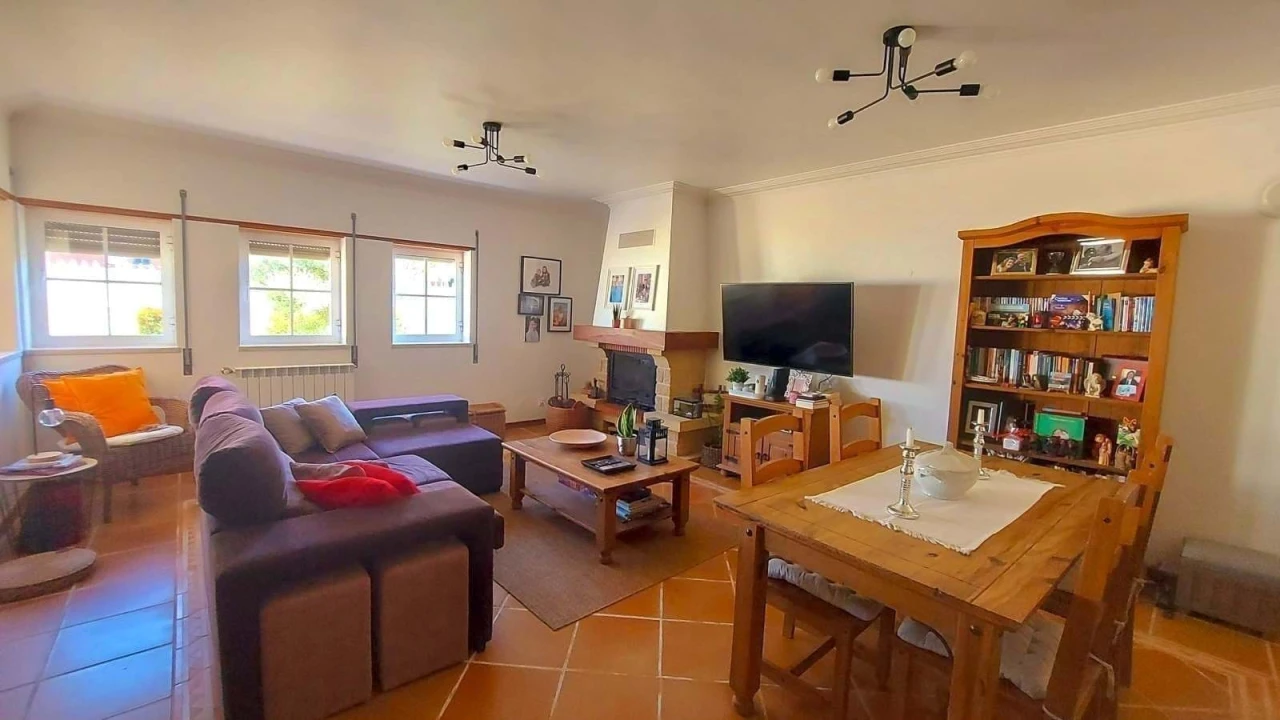 Moradia T4 para Venda em São Domingos de Rana Foto 4