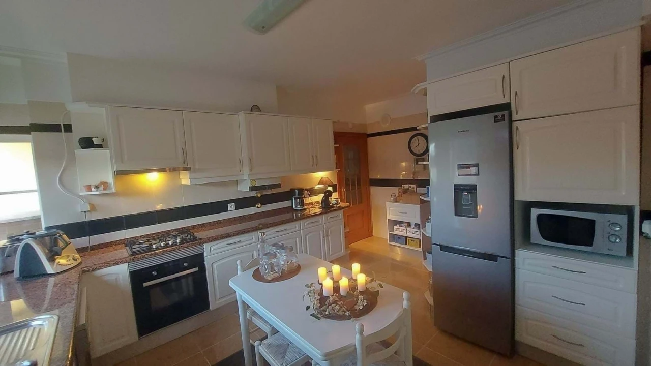 Moradia T4 para Venda em São Domingos de Rana Foto 22