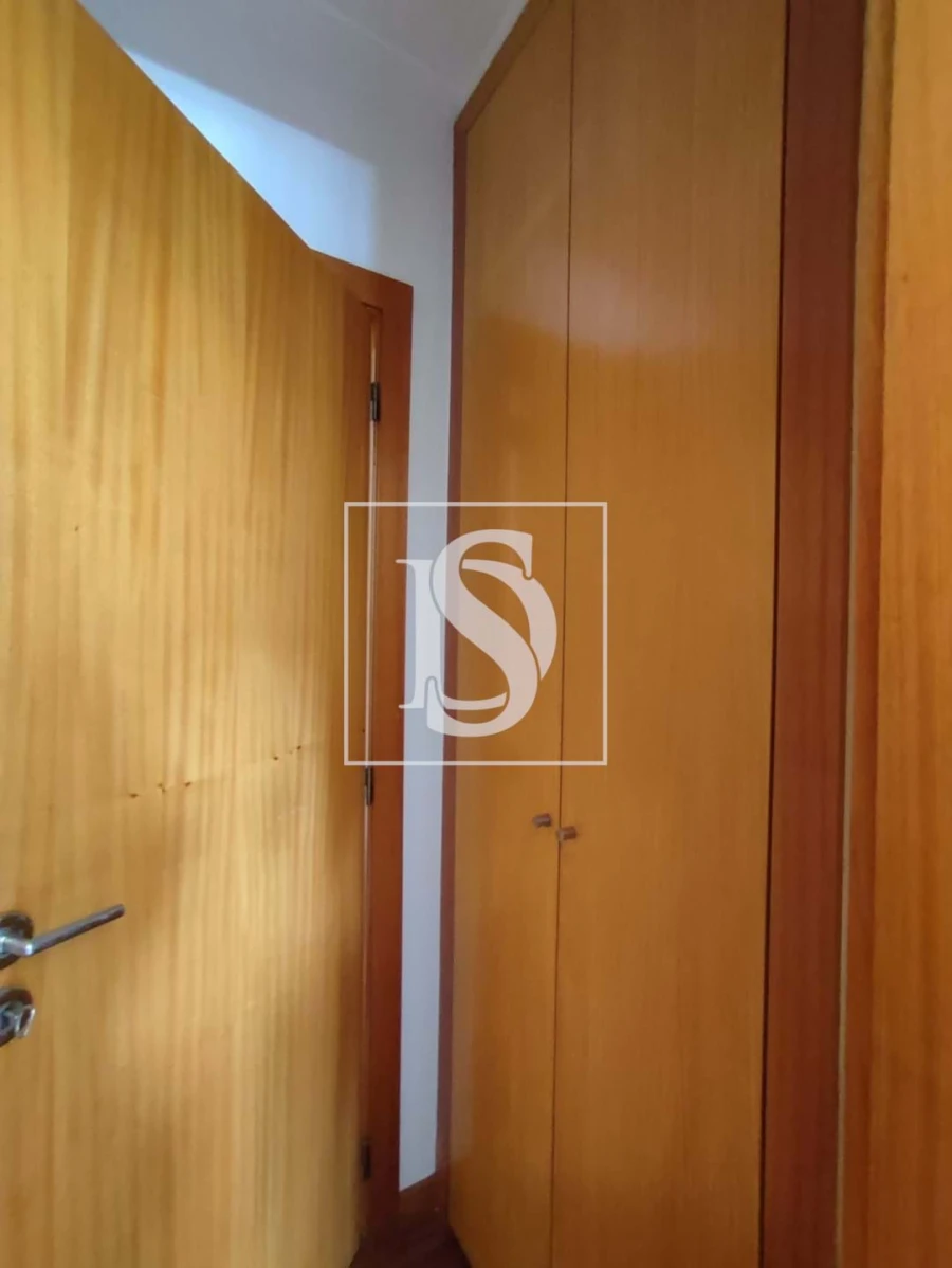 Apartamento T2 para Arrendamento em Creixomil Foto 13