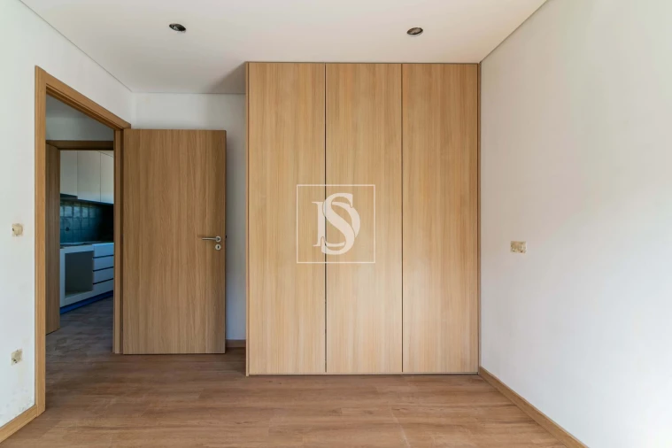 Apartamento T1 para Venda em Infias Foto 6