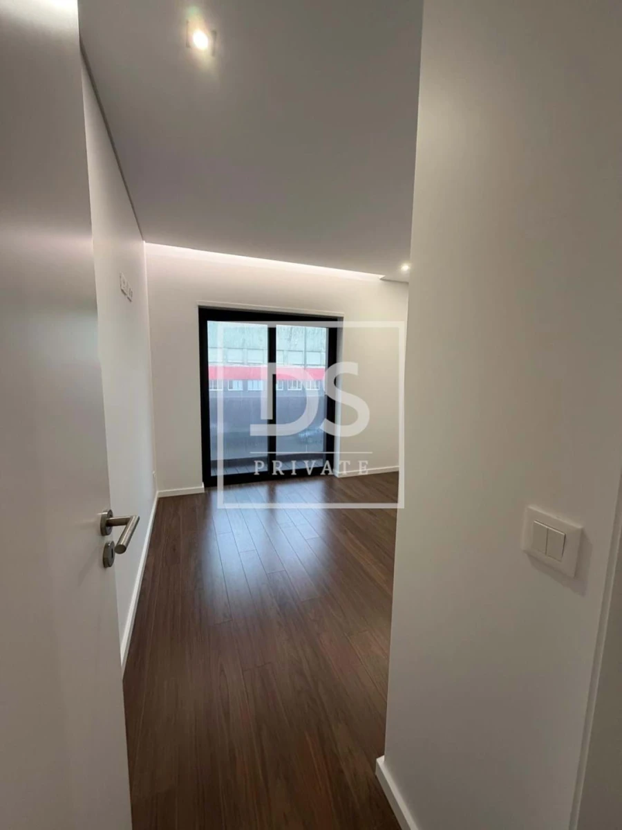 Apartamento T3 para Venda em Ramalde Foto 9