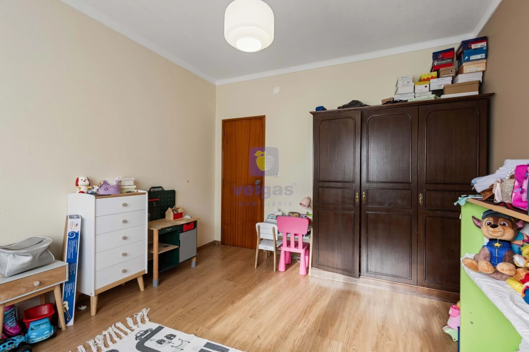 Moradia T3 para Venda em Olho Marinho Foto 14