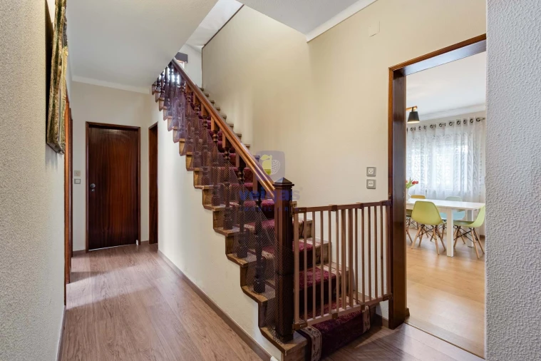 Moradia T3 para Venda em Olho Marinho Foto 12