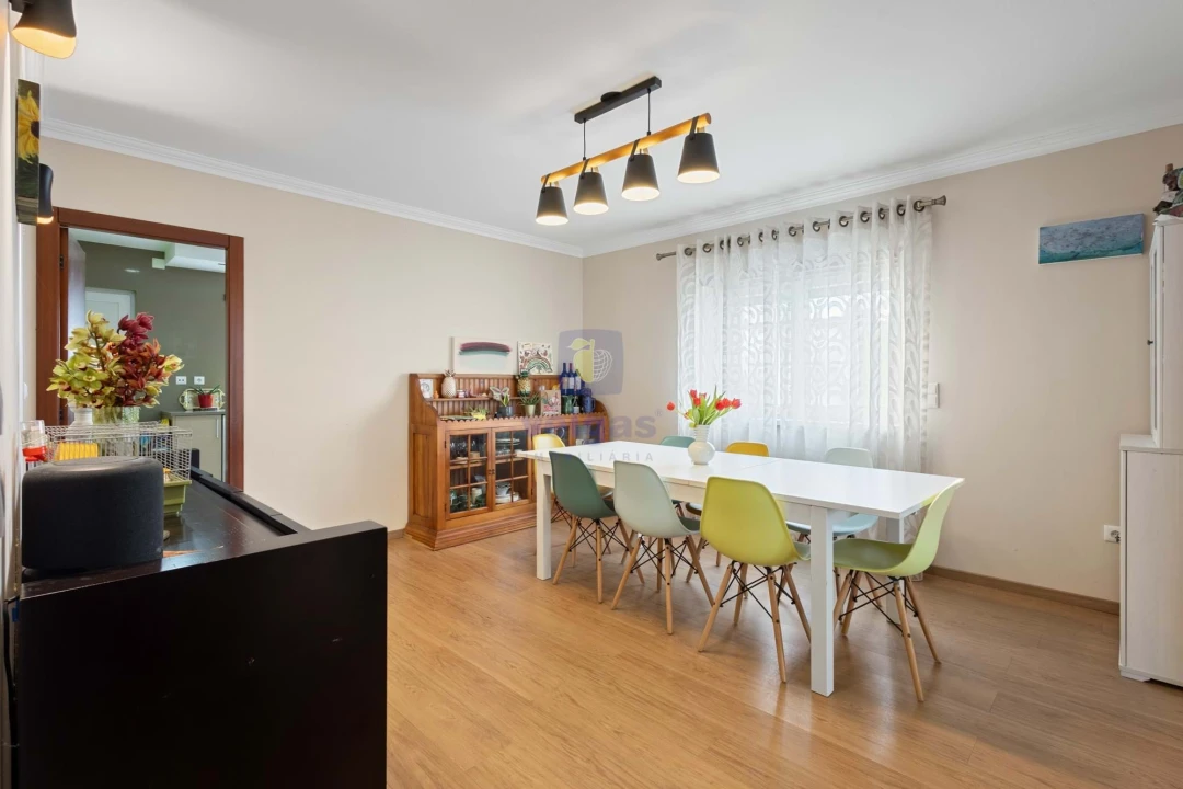 Moradia T3 para Venda em Olho Marinho Foto 7