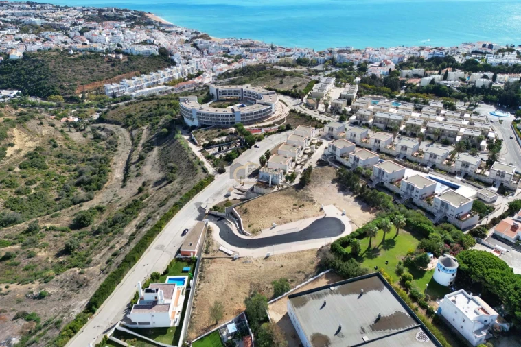 Terreno para Venda em Albufeira e Olhos de Água Foto 1