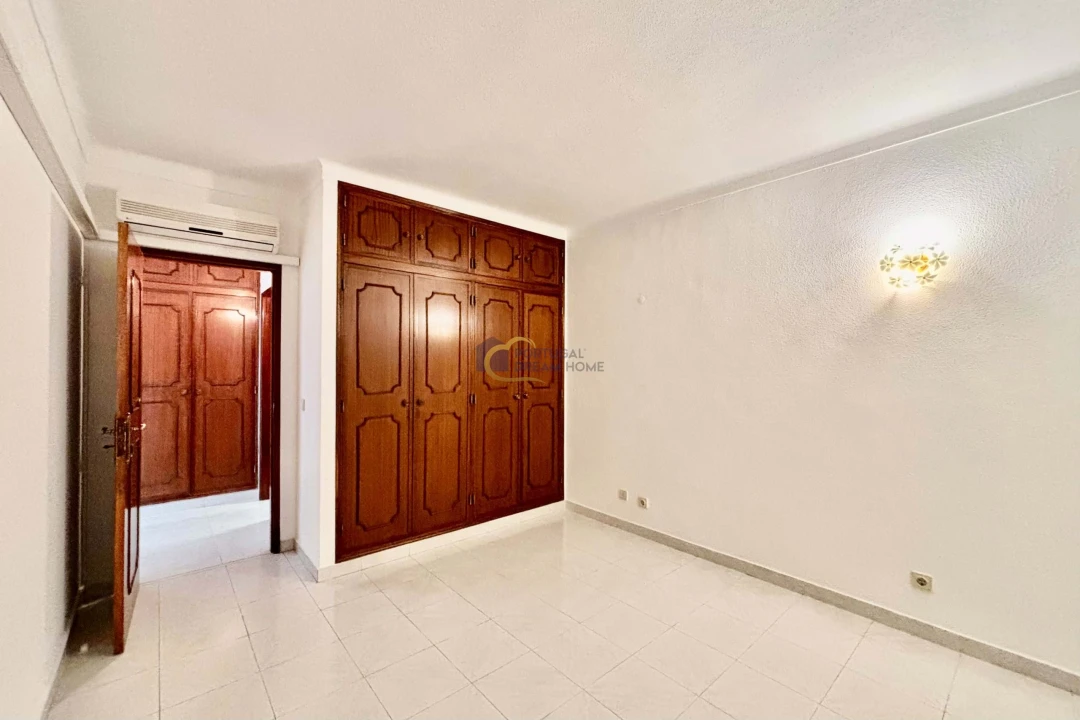 Apartamento T1 para Venda em Albufeira e Olhos de Água Foto 11