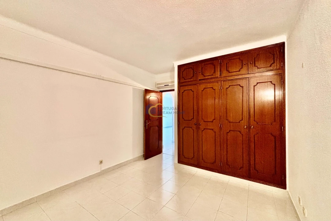 Apartamento T1 para Venda em Albufeira e Olhos de Água Foto 13