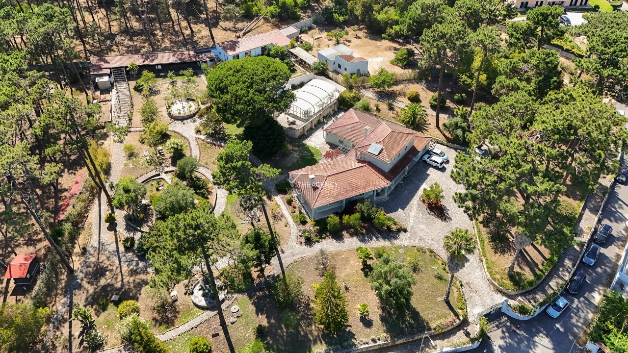 Quinta T4 para Venda em Colares Foto 38