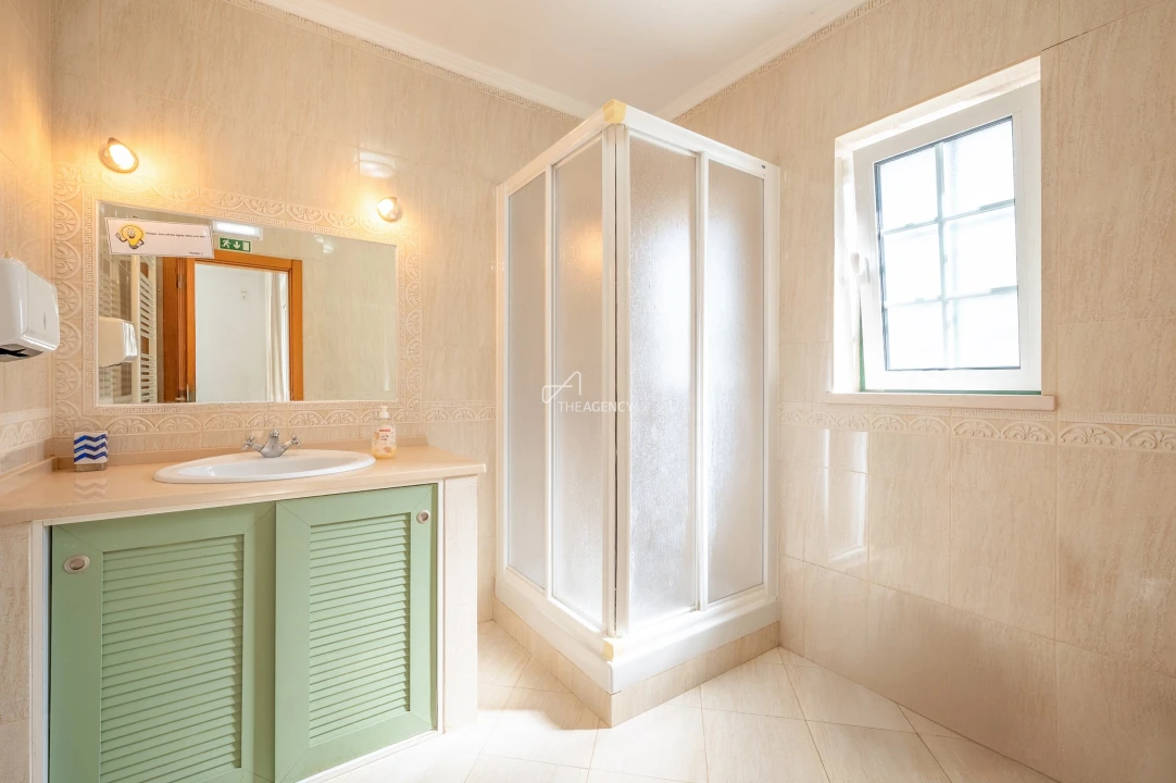 Quinta T4 para Venda em Colares Foto 17