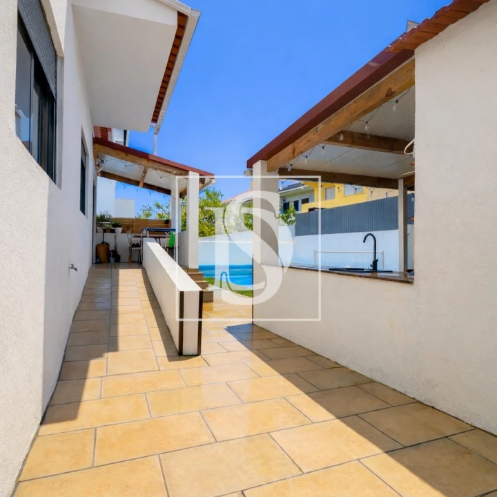 Moradia T3 para Venda em Amora Foto 3