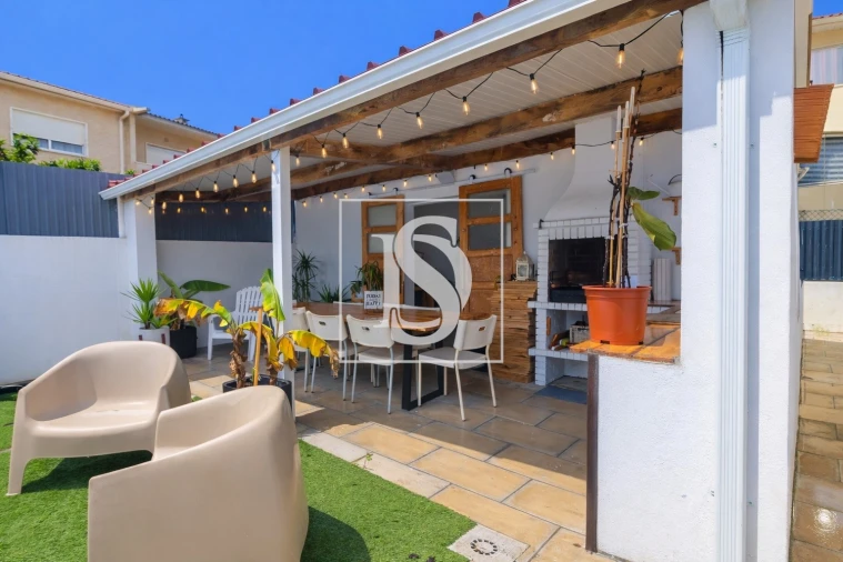 Moradia T3 para Venda em Amora Foto 4