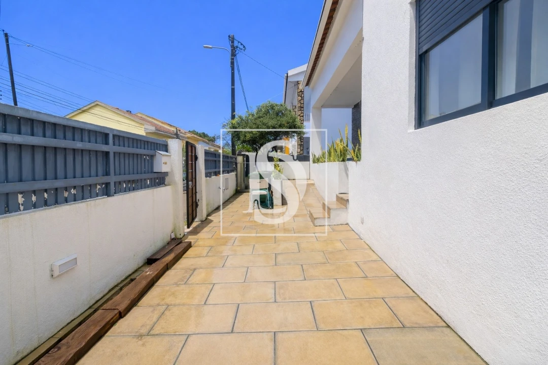 Moradia T3 para Venda em Amora Foto 6