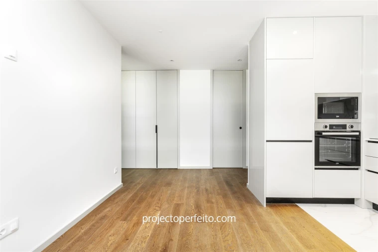 Apartamento T1 para Arrendamento em Espinho Foto 8