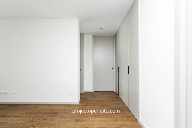 Apartamento T1 para Arrendamento em Espinho Foto 10