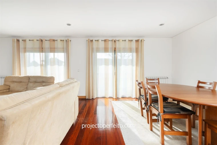 Moradia T4 para Venda em Anta e Guetim Foto 4