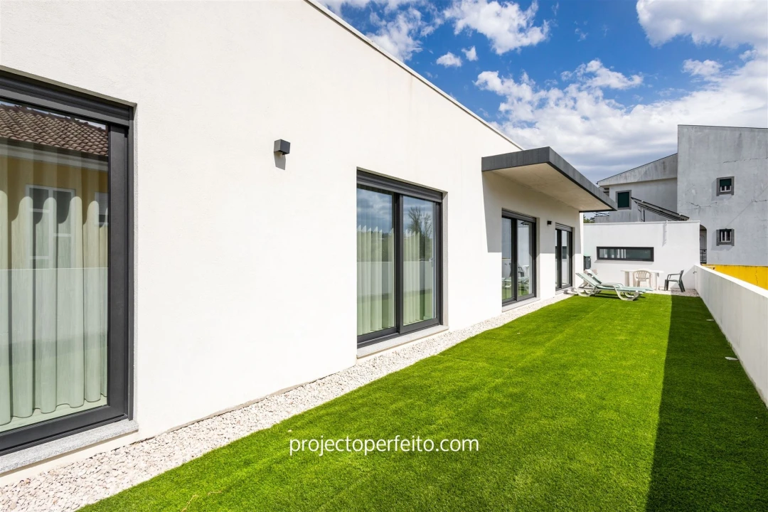 Moradia T3 para Venda em Santa Maria da Feira, Travanca, Sanfins e Espargo Foto 3