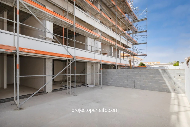 Apartamento T1 para Venda em São Felix da Marinha Foto 1