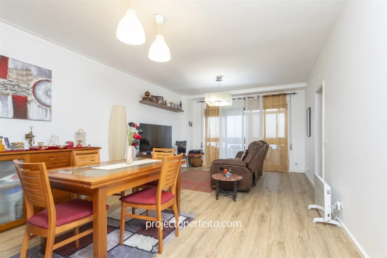 Apartamento T3 para Venda em Anta e Guetim Foto 2