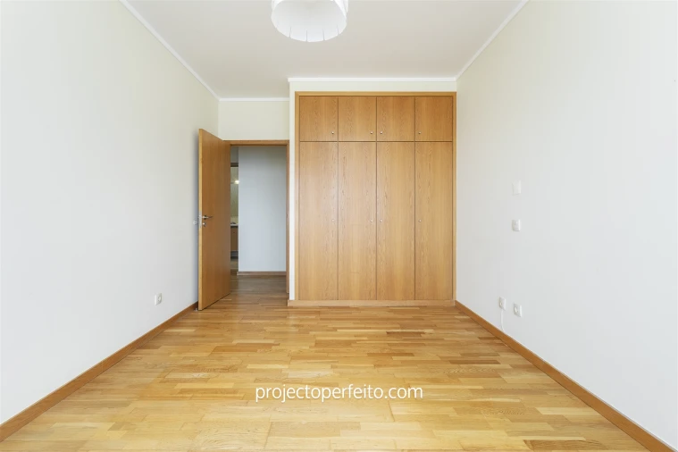 Apartamento T2 para Venda em Anta e Guetim Foto 8