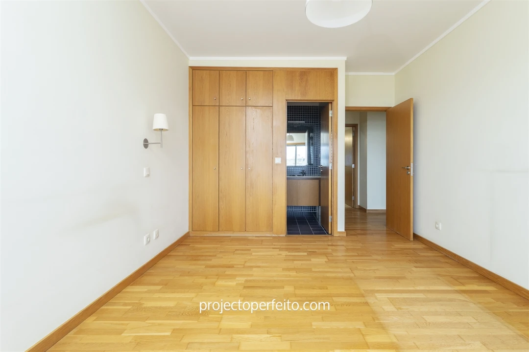 Apartamento T2 para Venda em Anta e Guetim Foto 10