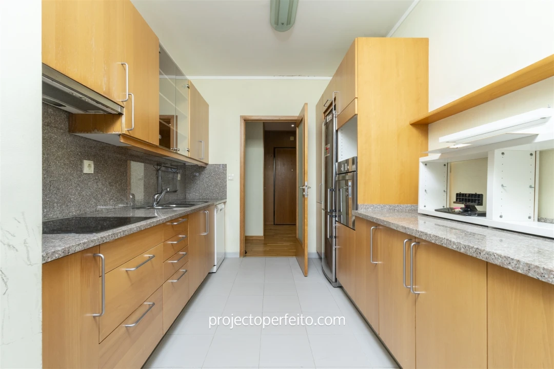 Apartamento T2 para Venda em Anta e Guetim Foto 6