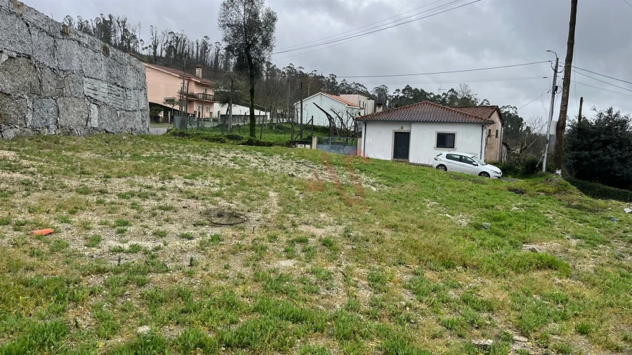 Terreno para Venda em Cepães e Fareja Foto 2