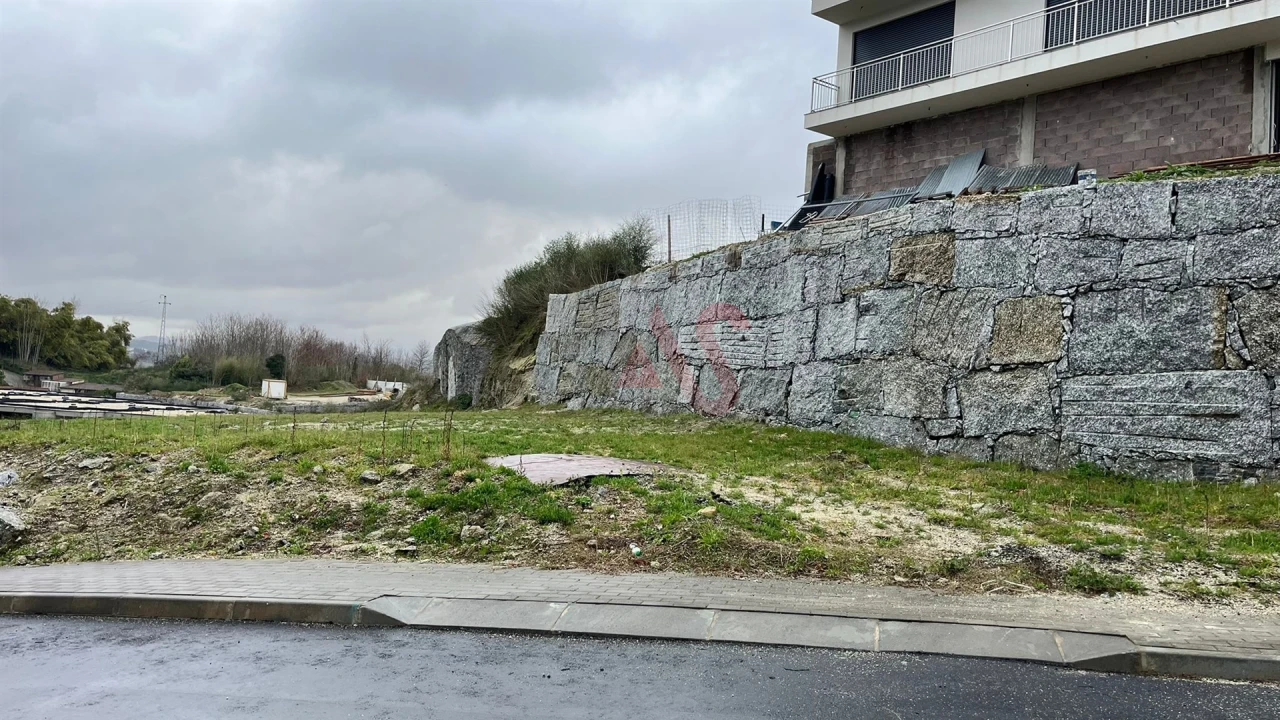 Terreno para Venda em Cepães e Fareja Foto 6