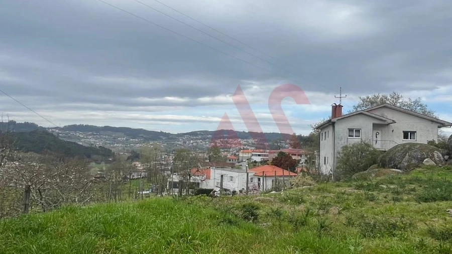Terreno para Venda em Cepães e Fareja