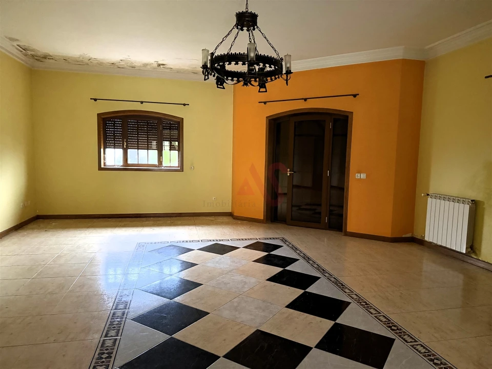 Moradia T5 para Venda em Meinedo Foto 18