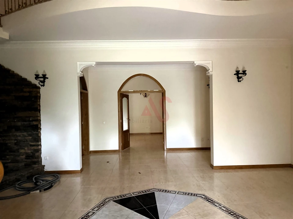 Moradia T5 para Venda em Meinedo Foto 10