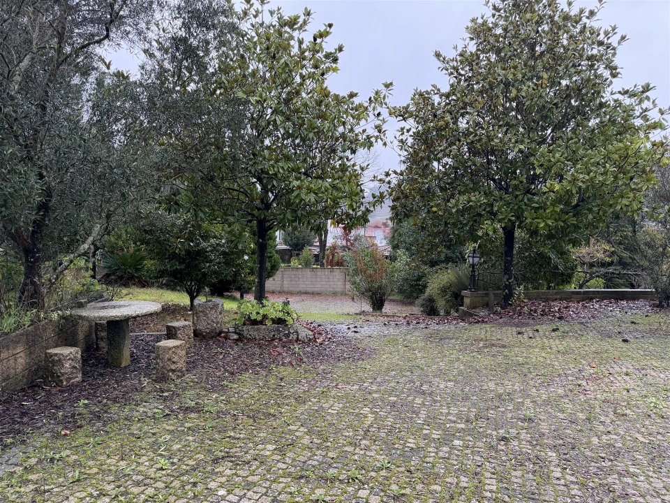 Moradia T5 para Venda em Meinedo Foto 39