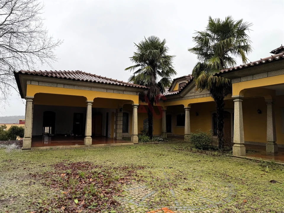 Moradia T5 para Venda em Meinedo Foto 7