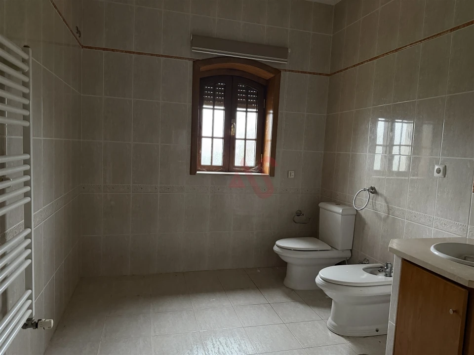 Moradia T5 para Venda em Meinedo Foto 13