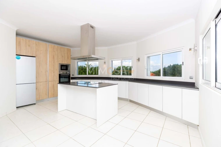 Moradia T3 para Venda em Odiaxere Foto 9