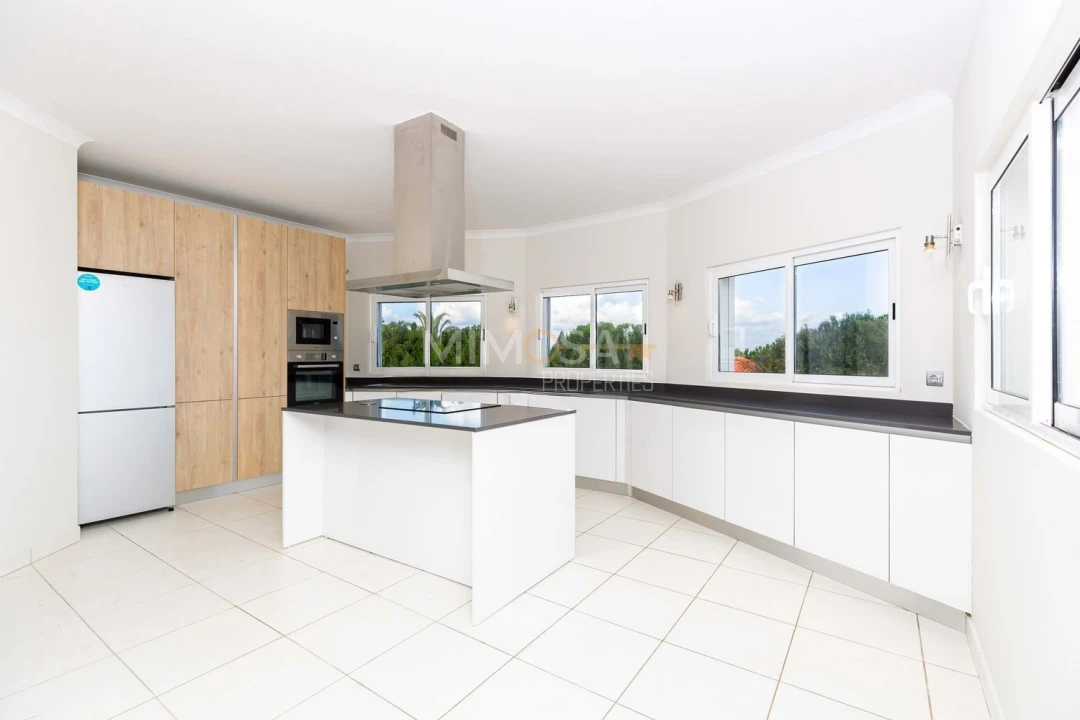 Moradia T3 para Venda em Odiaxere Foto 9