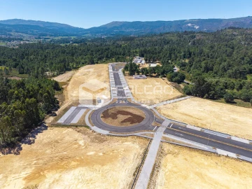 Terreno para Venda em Troporiz e Lapela