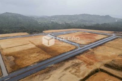 Terreno para Venda em Troporiz e Lapela