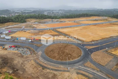 Terreno para Venda em Troporiz e Lapela