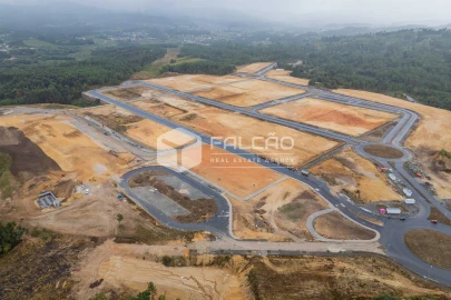 Terreno para Venda em Troporiz e Lapela
